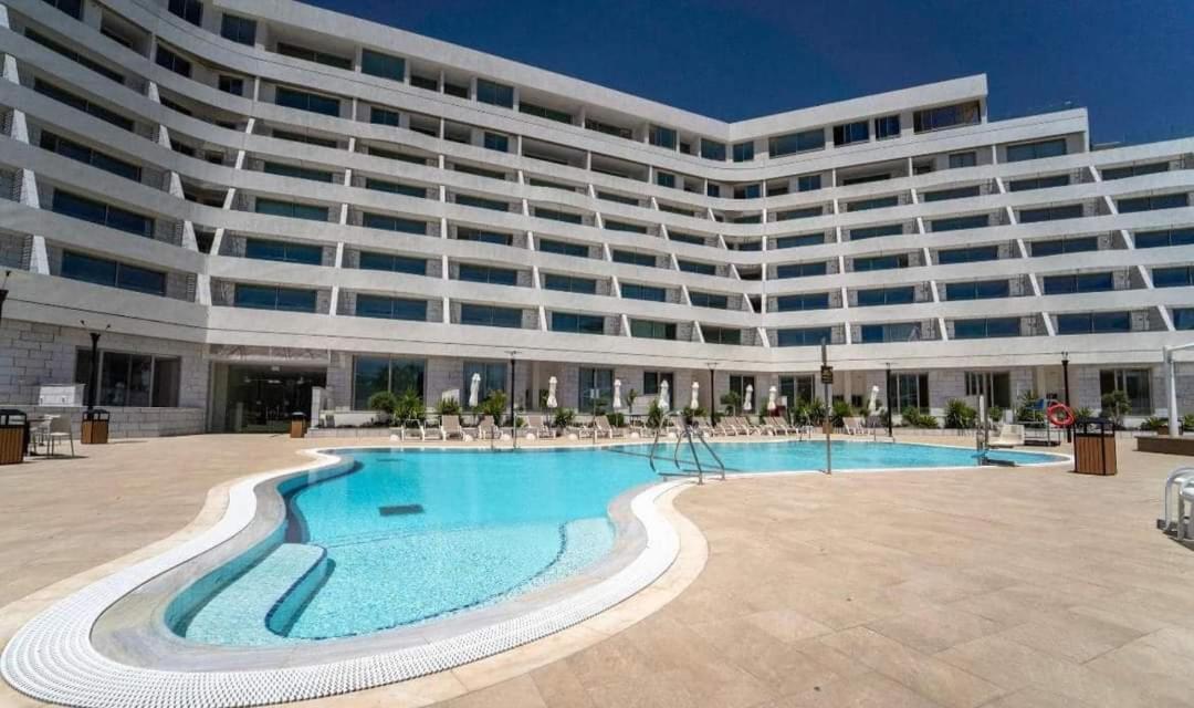 Appartement סוויטה ים בוטיק רק 50 מטר מהים במתחם Seaside היוקרתי עם בריכה - By Seaelo